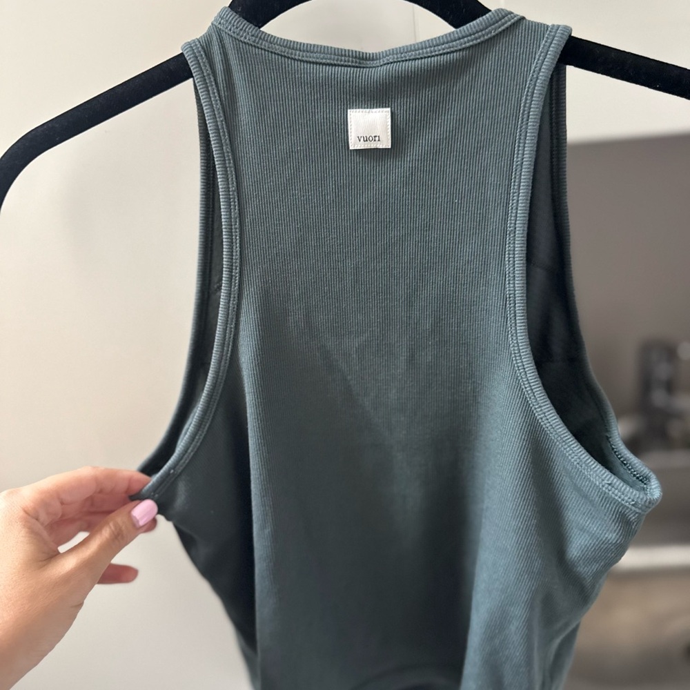 Vuori Pose Plyo Tank - Picture 7 of 14